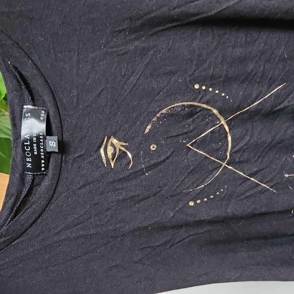 Neoclassics - Picture 2 of 3